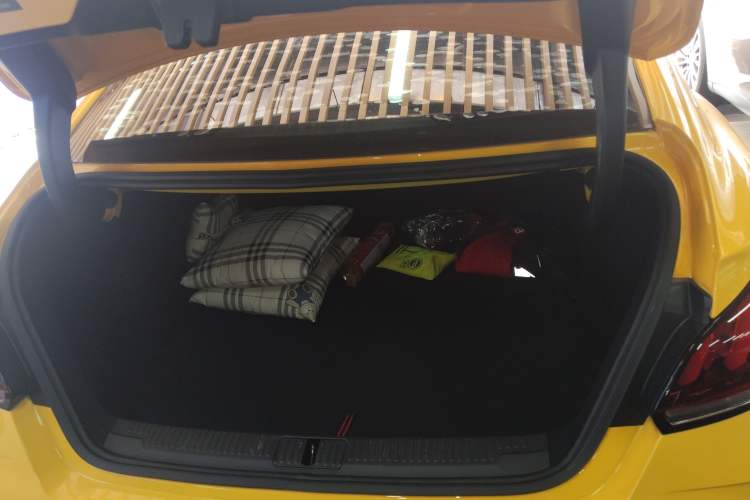 Used MG 5 2022 300TGI DCT Chao Yue Luxury Edition Trunk