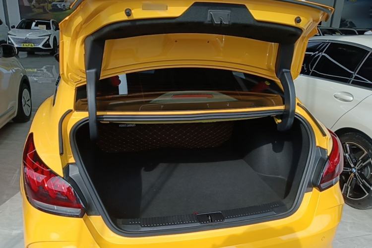 Used MG 5 2022 180 DVVT CVT Youth Luxury Edition Trunk