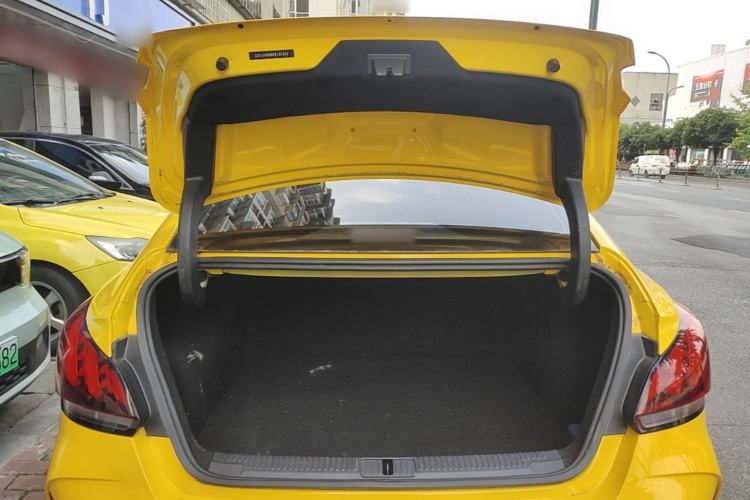 Used MG 5 2022 180 DVVT CVT Youth Luxury Edition Trunk