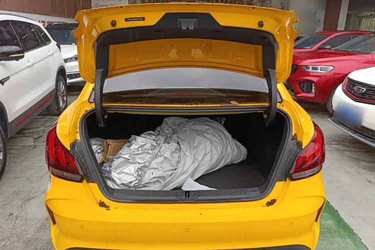 Used MG 5 2022 180 DVVT CVT Youth Luxury Edition Trunk