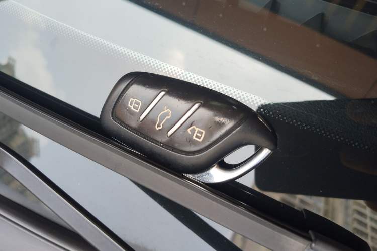Used MG 5 2022 300TGI DCT Chao Yue Luxury Edition Vehicle Key