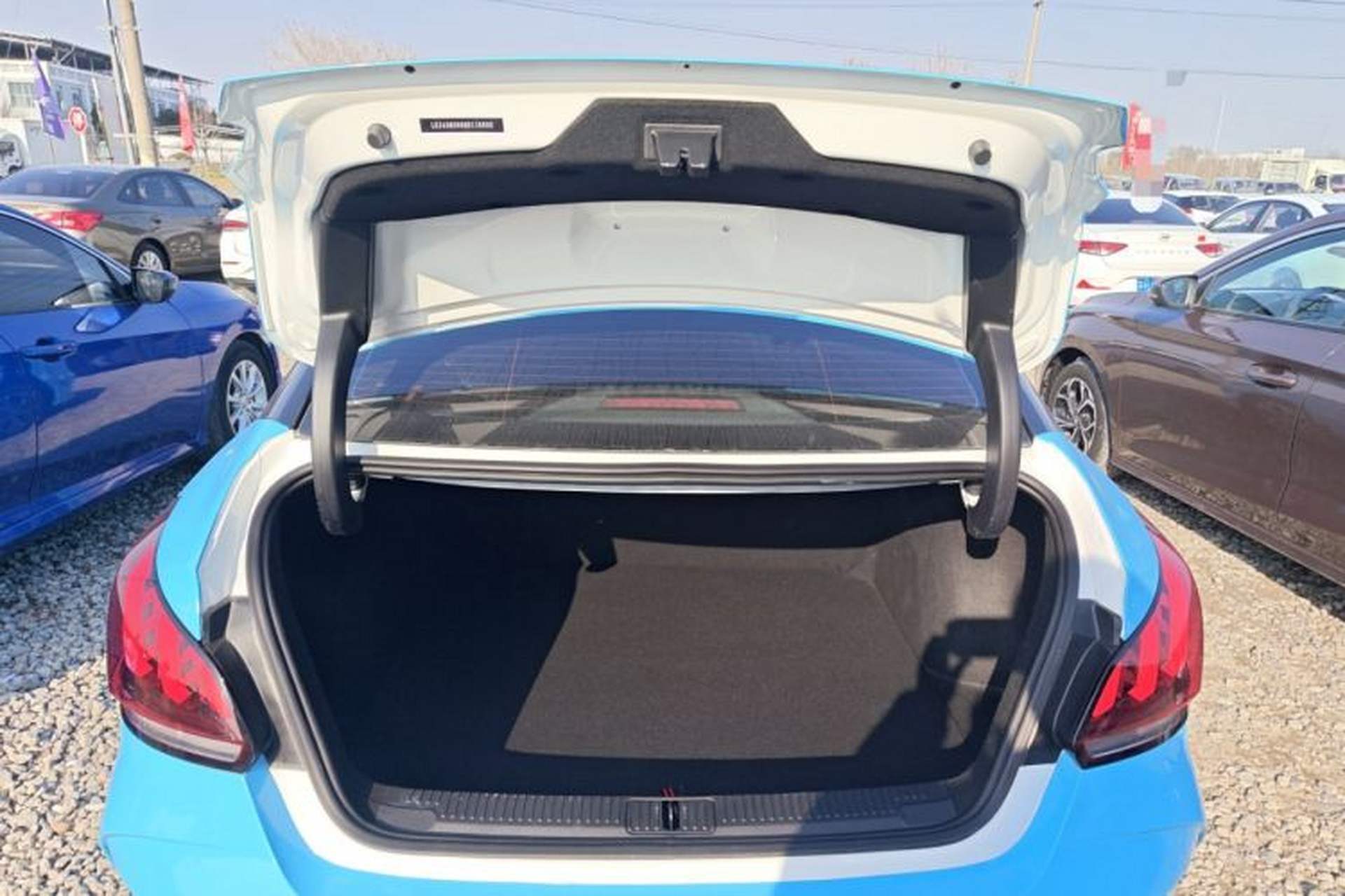 Used MG 5 2023 180 DVVT CVT Luxury Edition Trunk