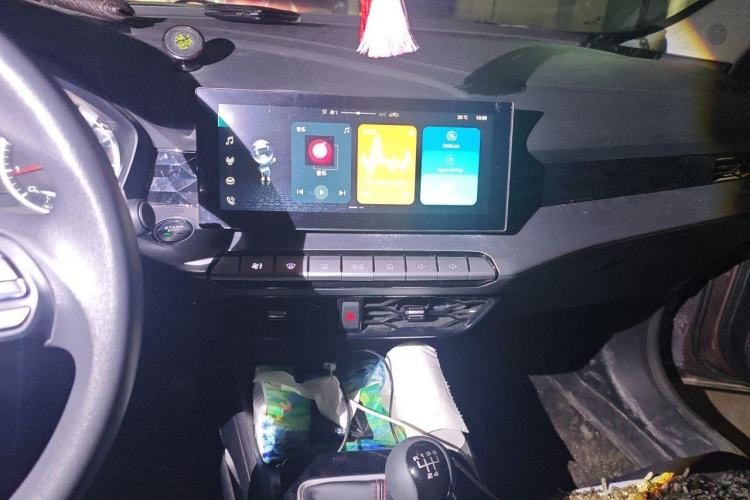 Used MG 5 2023 180 DVVT Manual Fashion Edition Audio And AC Panel