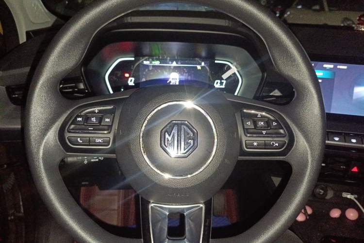 Used MG 5 2023 180 DVVT CVT Luxury Edition Steering Wheel