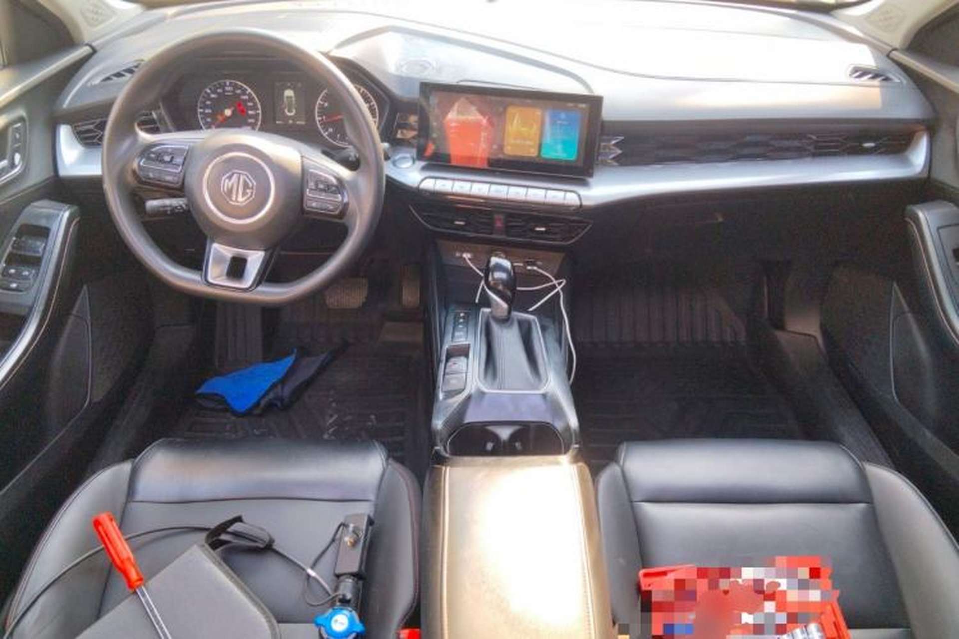 Used MG 5 2023 180 DVVT CVT Luxury Edition Center Console