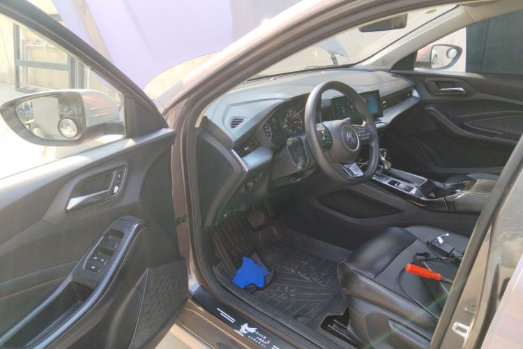 Used MG 5 2023 180 DVVT CVT Luxury Edition Driver Seat