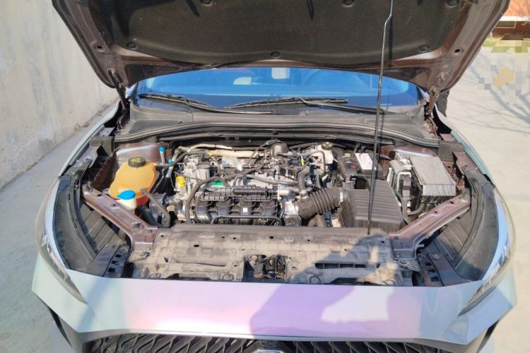Used MG 5 2023 180 DVVT CVT Luxury Edition Engine Bay