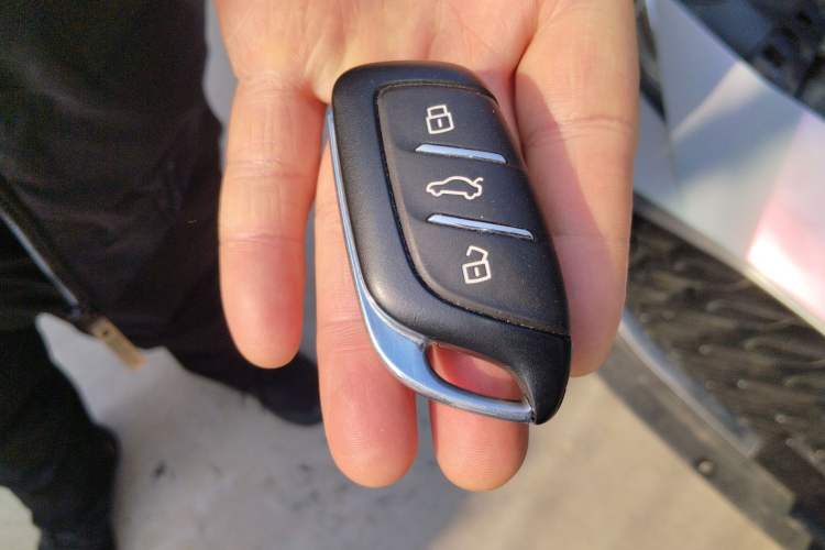Used MG 5 2023 180 DVVT CVT Luxury Edition Vehicle Key