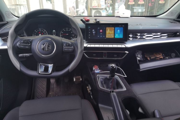 Used MG 5 2023 180 DVVT Manual Fashion Edition Center Console