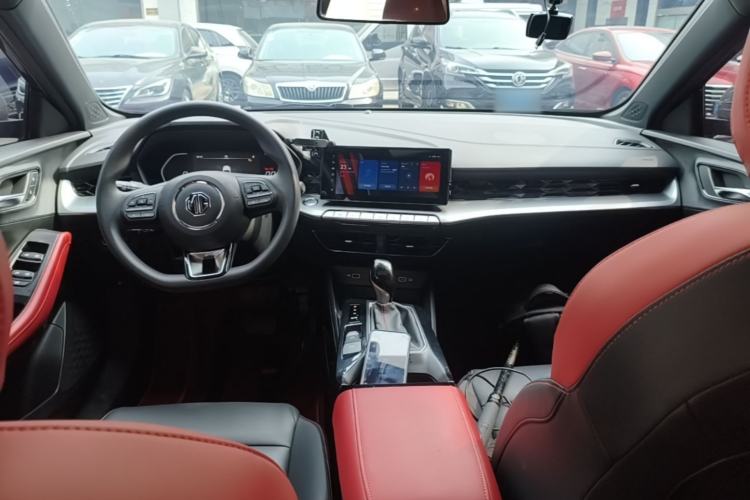 Used MG 5 2023 180 DVVT CVT Luxury Edition Center Console