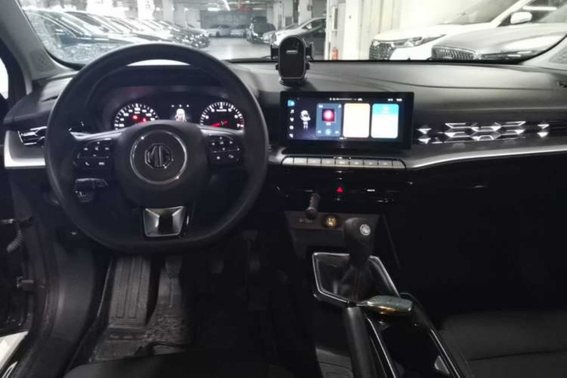 Used MG 5 2023 180 DVVT Manual Fashion Edition Center Console