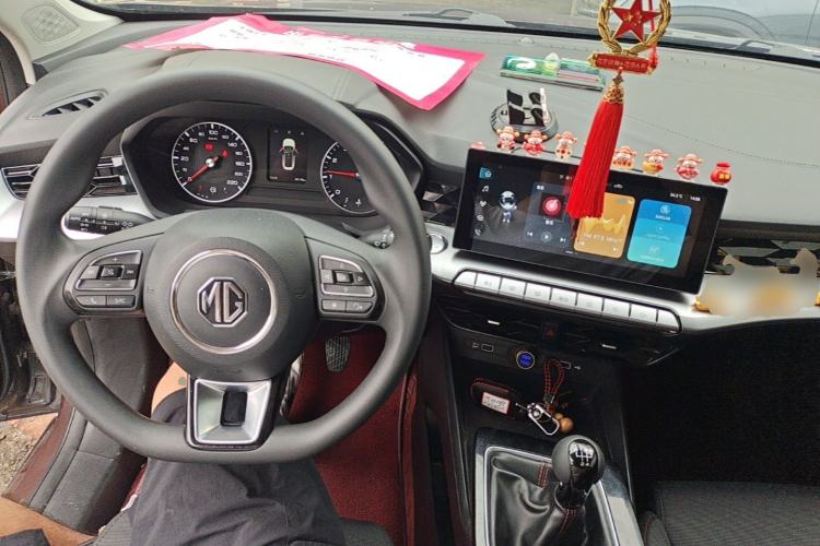 Used MG 5 2023 180 DVVT Manual Fashion Edition Center Console