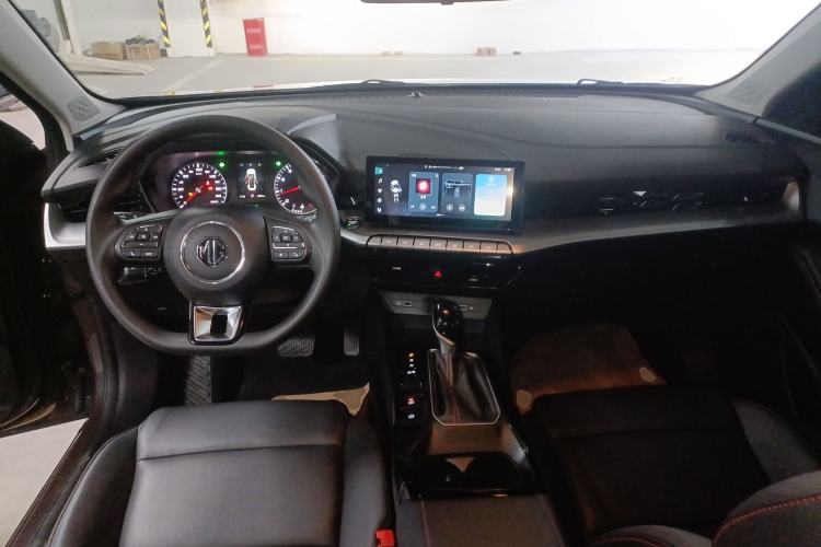 Used MG 5 2023 180 DVVT CVT Luxury Edition Center Console
