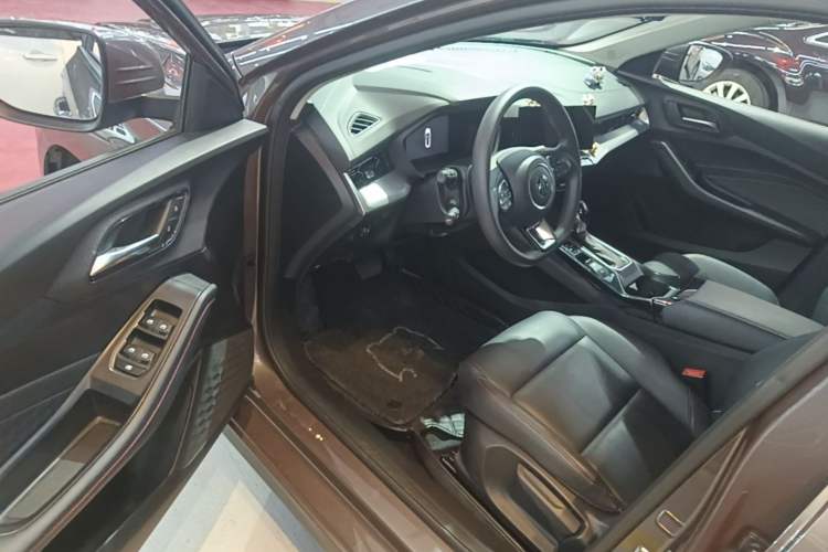 Used MG 5 2023 180 DVVT CVT Luxury Edition Driver Seat