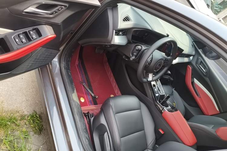 Used MG 5 2023 180 DVVT CVT Luxury Edition Driver Seat