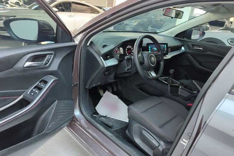 Used MG 5 2023 180 DVVT Manual Fashion Edition Driver Seat