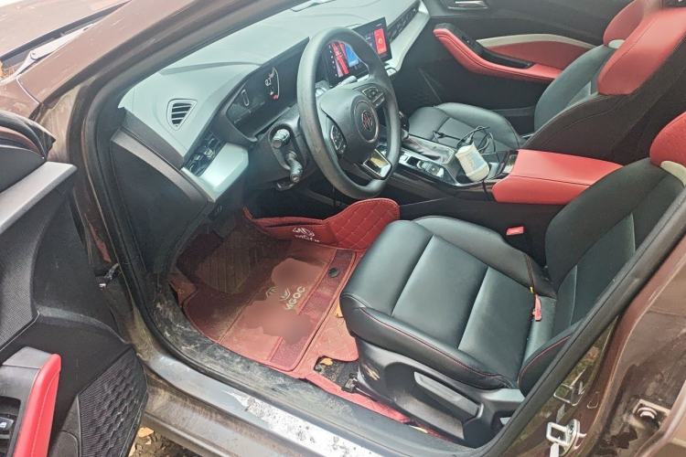 Used MG 5 2023 180 DVVT CVT Luxury Edition Driver Seat