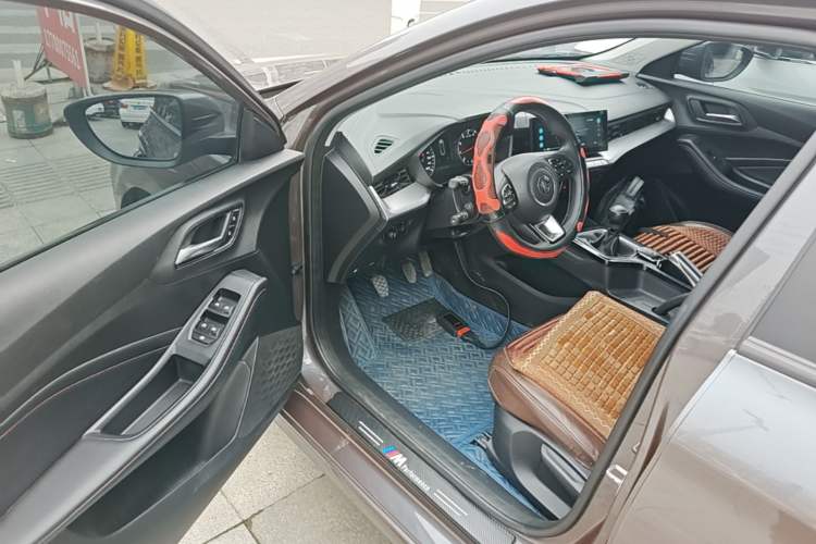 Used MG 5 2023 180 DVVT Manual Fashion Edition Driver Seat