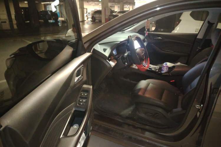 Used MG 5 2023 180 DVVT CVT Flagship Edition Driver Seat