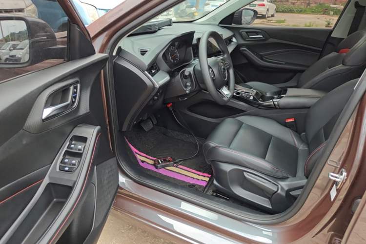 Used MG 5 2023 180 DVVT CVT Fashion Edition Driver Seat