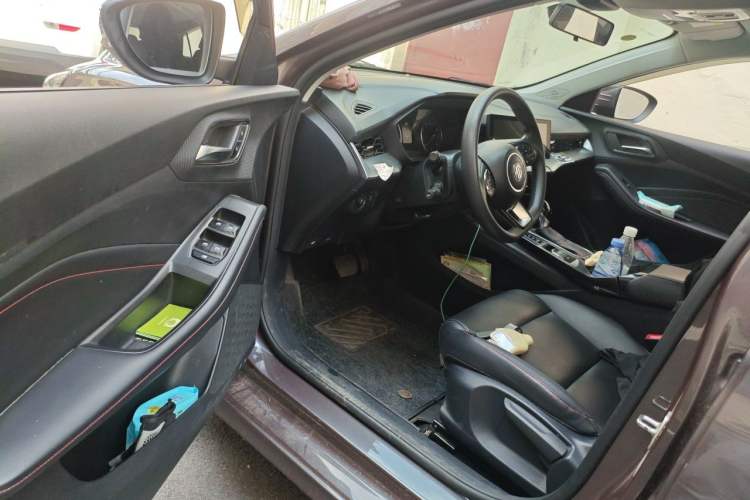 Used MG 5 2023 180 DVVT CVT Fashion Edition Driver Seat