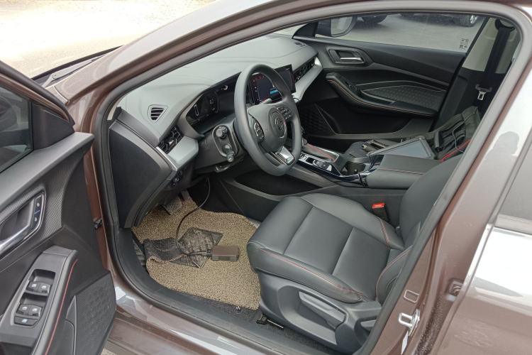 Used MG 5 2023 180 DVVT CVT Luxury Edition Driver Seat