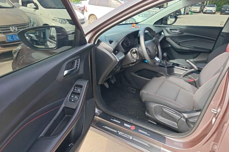 Used MG 5 2023 180 DVVT Manual Fashion Edition Driver Seat