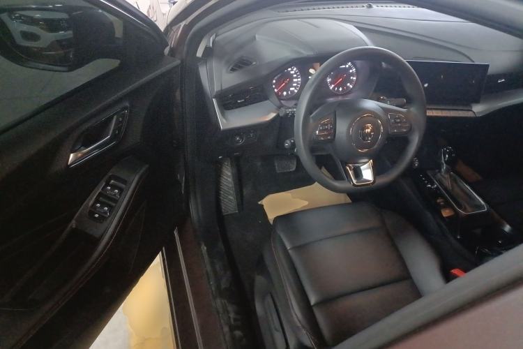 Used MG 5 2023 180 DVVT CVT Luxury Edition Driver Seat