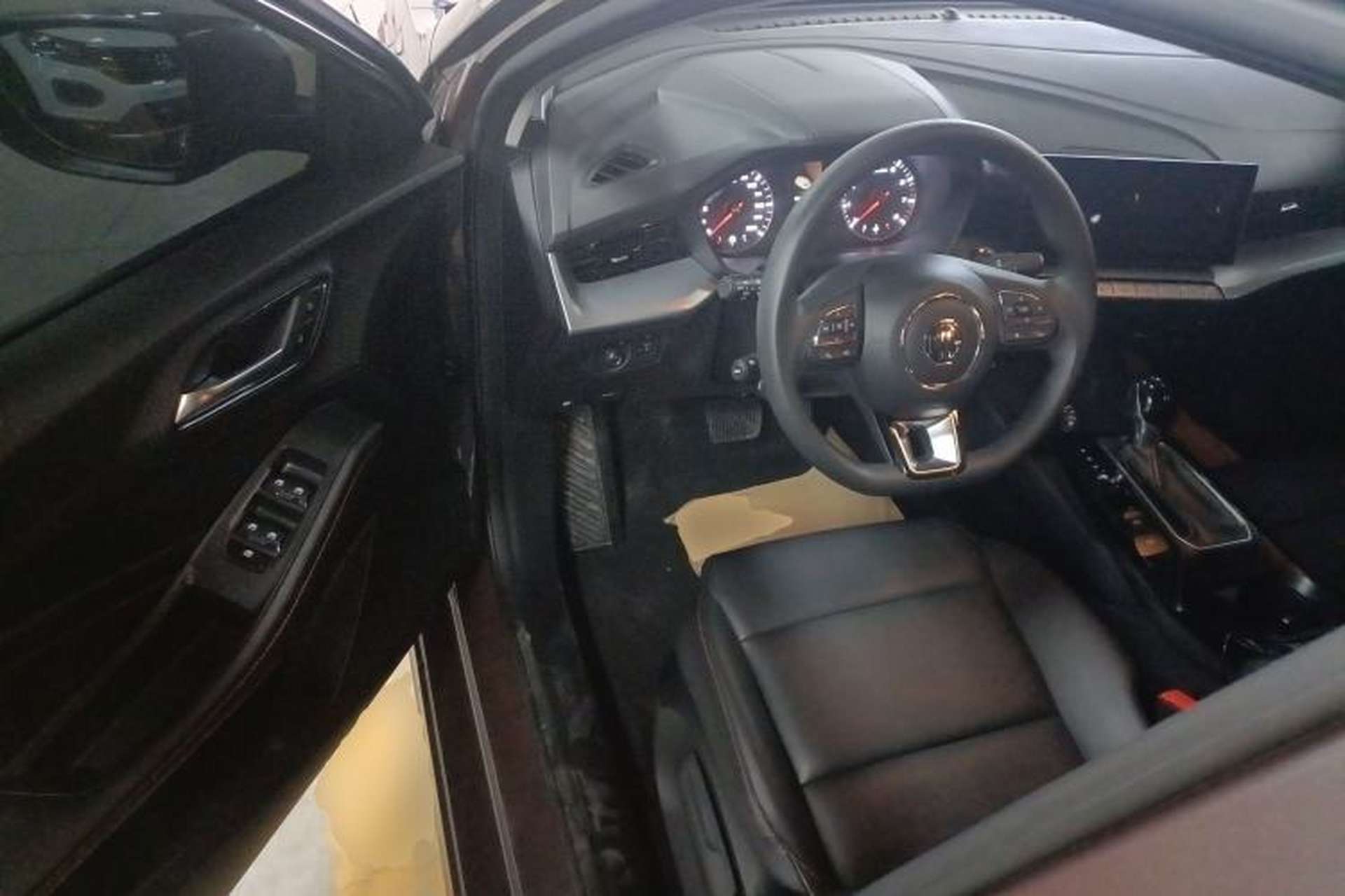 Used MG 5 2023 180 DVVT CVT Luxury Edition Driver Seat