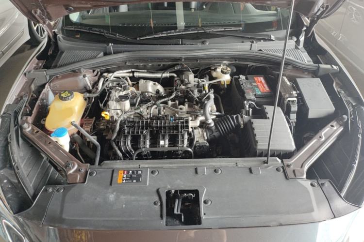 Used MG 5 2023 180 DVVT CVT Fashion Edition Engine Bay