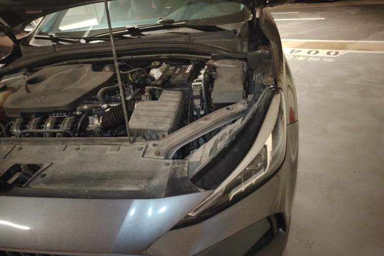 Used MG 5 2023 180 DVVT CVT Flagship Edition Engine Bay Left