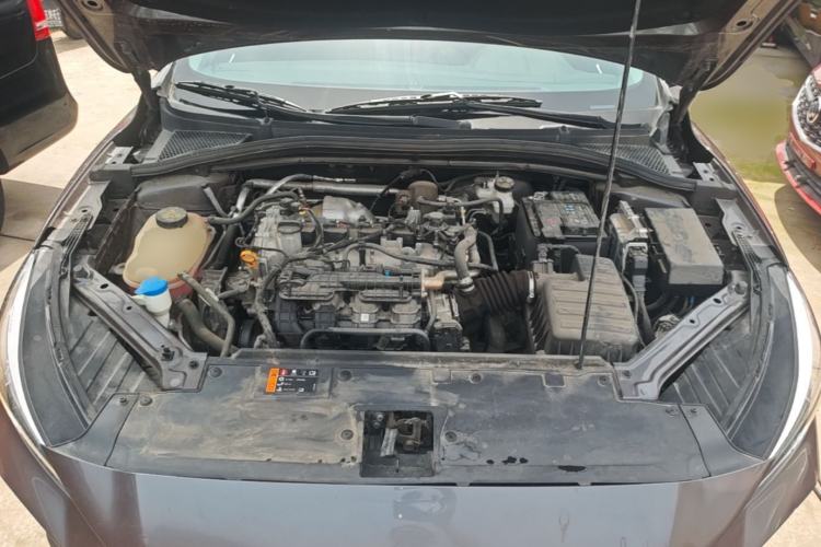 Used MG 5 2023 180 DVVT CVT Fashion Edition Engine Bay