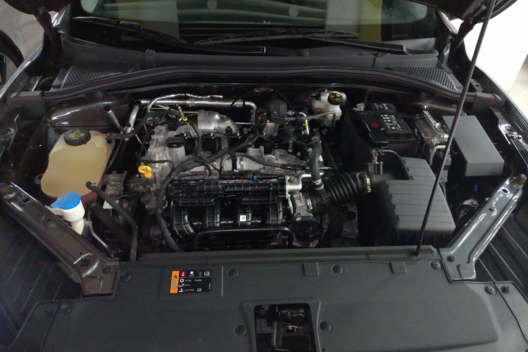 Used MG 5 2023 180 DVVT CVT Fashion Edition Engine Bay