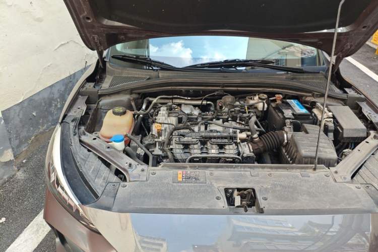 Used MG 5 2023 180 DVVT CVT Fashion Edition Engine Bay Right