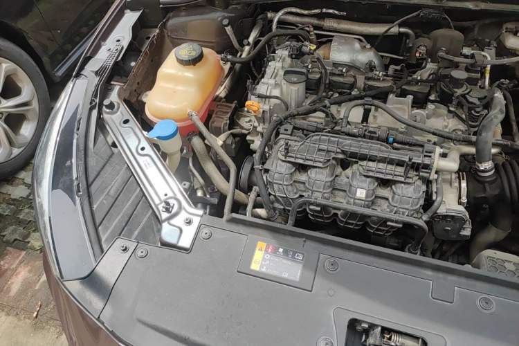 Used MG 5 2023 180 DVVT CVT Fashion Edition Engine Bay Right