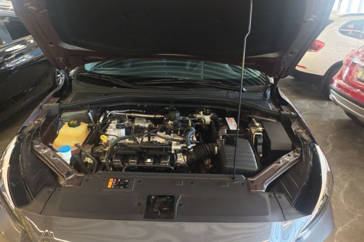Used MG 5 2023 180 DVVT CVT Fashion Edition Engine Bay