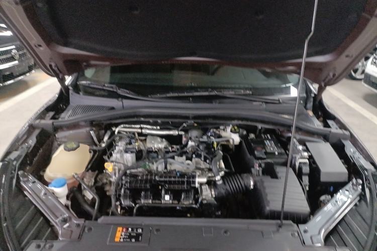 Used MG 5 2023 180 DVVT CVT Luxury Edition Engine Bay