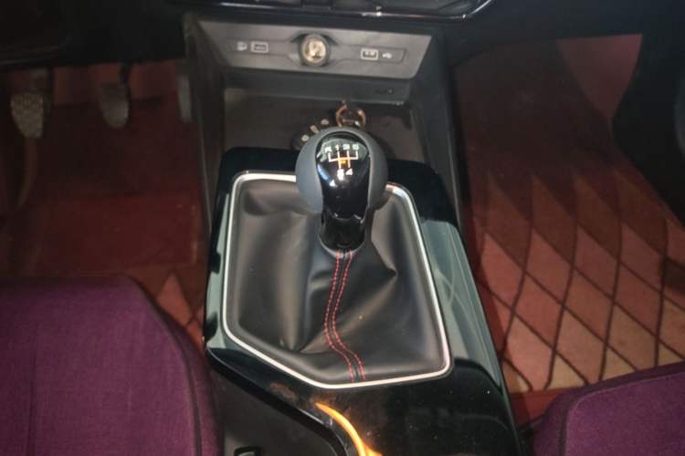 Used MG 5 2023 180 DVVT Manual Fashion Edition Gear Lever