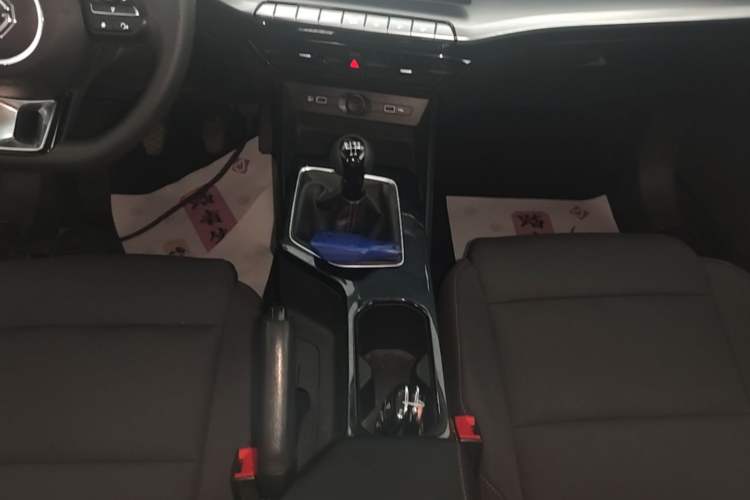 Used MG 5 2023 180 DVVT Manual Fashion Edition Gear Lever