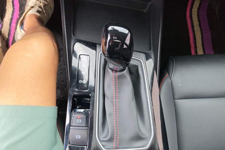 Used MG 5 2023 180 DVVT CVT Fashion Edition Gear Lever