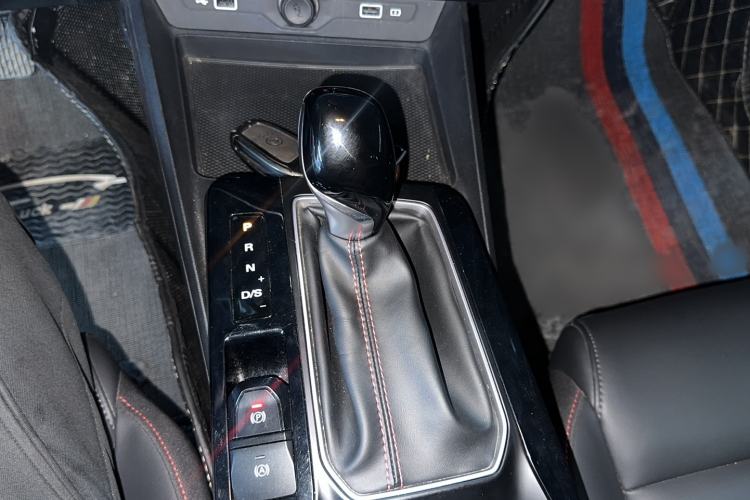 Used MG 5 2023 180 DVVT CVT Luxury Edition Gear Lever