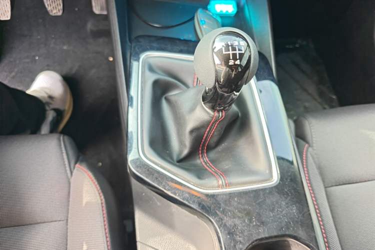 Used MG 5 2023 180 DVVT Manual Fashion Edition Gear Lever