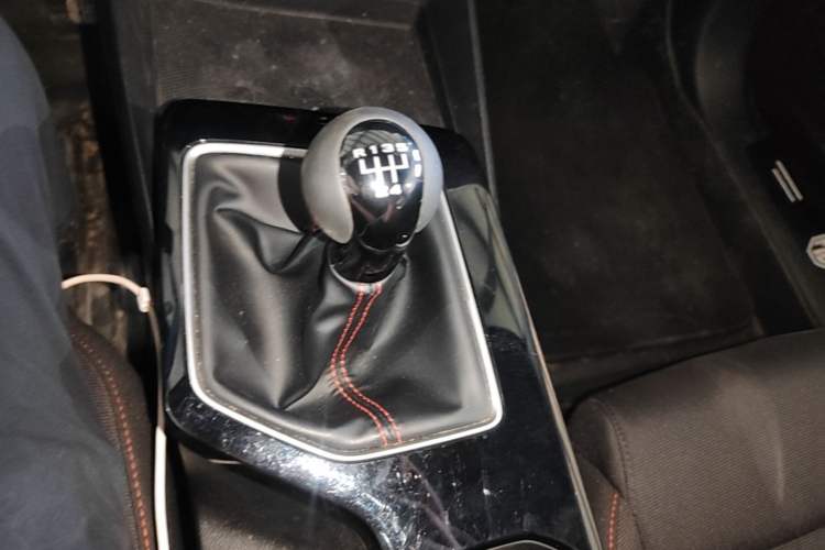 Used MG 5 2023 180 DVVT Manual Fashion Edition Gear Lever