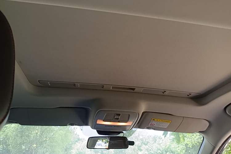Used MG 5 2023 180 DVVT CVT Luxury Edition Headliner