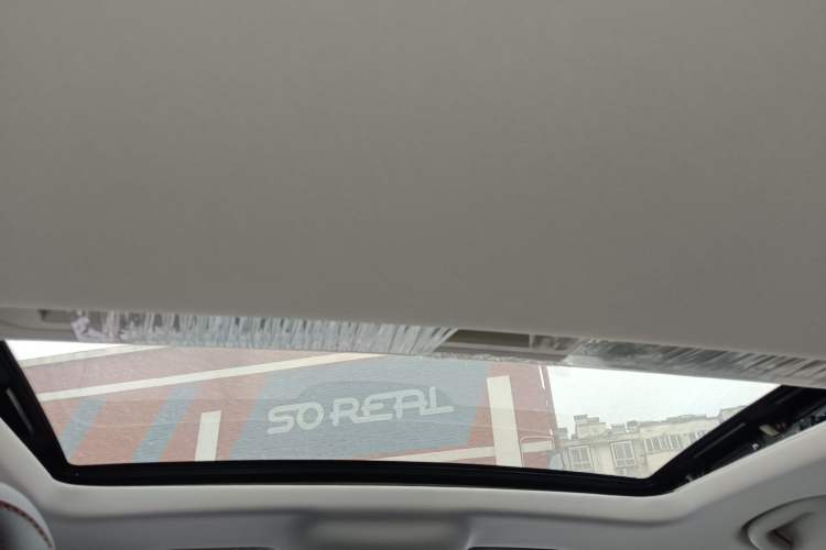 Used MG 5 2023 180 DVVT CVT Luxury Edition Headliner