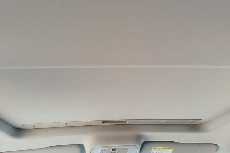 Used MG 5 2023 180 DVVT CVT Flagship Edition Headliner