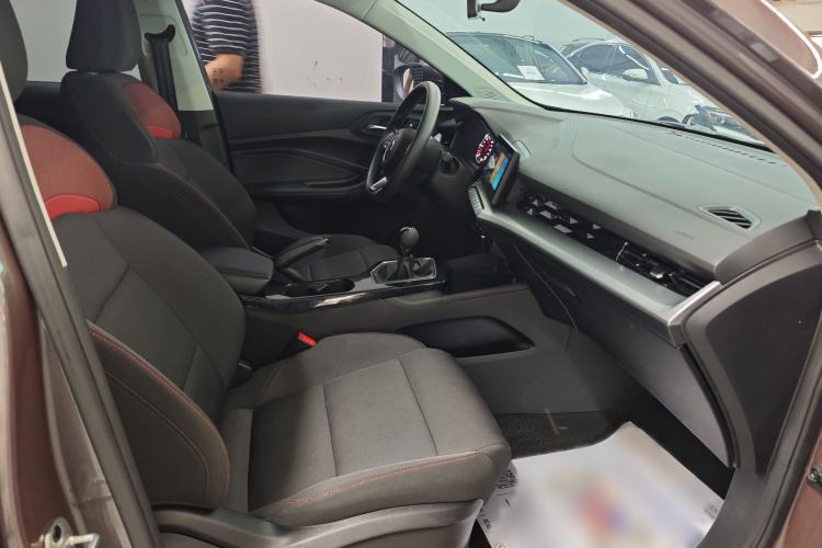 Used MG 5 2023 180 DVVT Manual Fashion Edition Interior 4