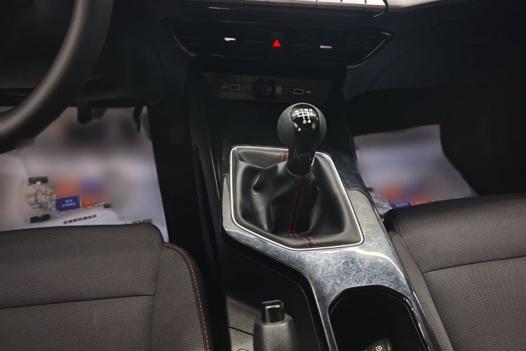 Used MG 5 2023 180 DVVT Manual Fashion Edition Interior 7