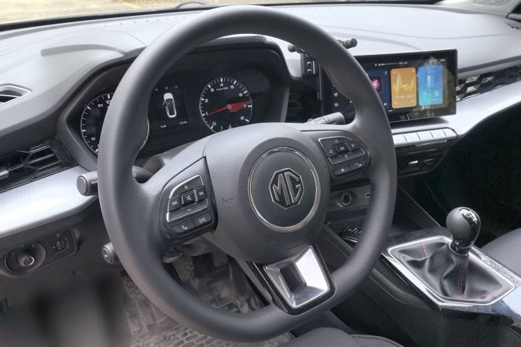 Used MG 5 2023 180 DVVT Manual Fashion Edition Interior 8