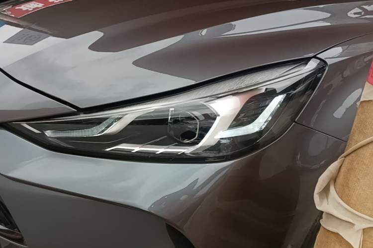 Used MG 5 2023 180 DVVT CVT Luxury Edition Left Front Headlight